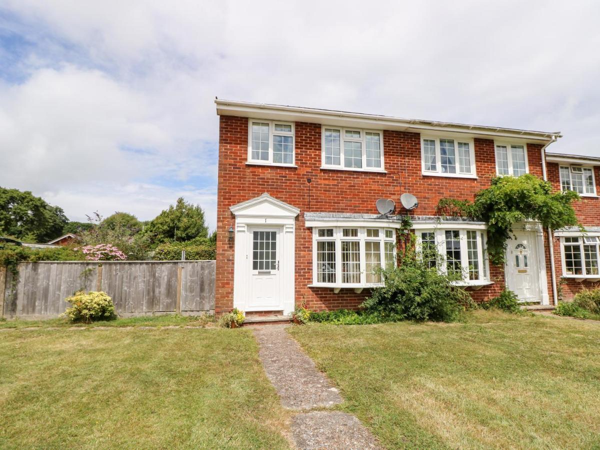 1 Westwood Close Каус Экстерьер фото
