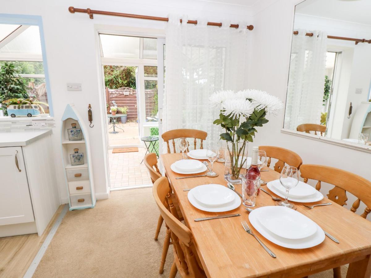 1 Westwood Close Каус Экстерьер фото
